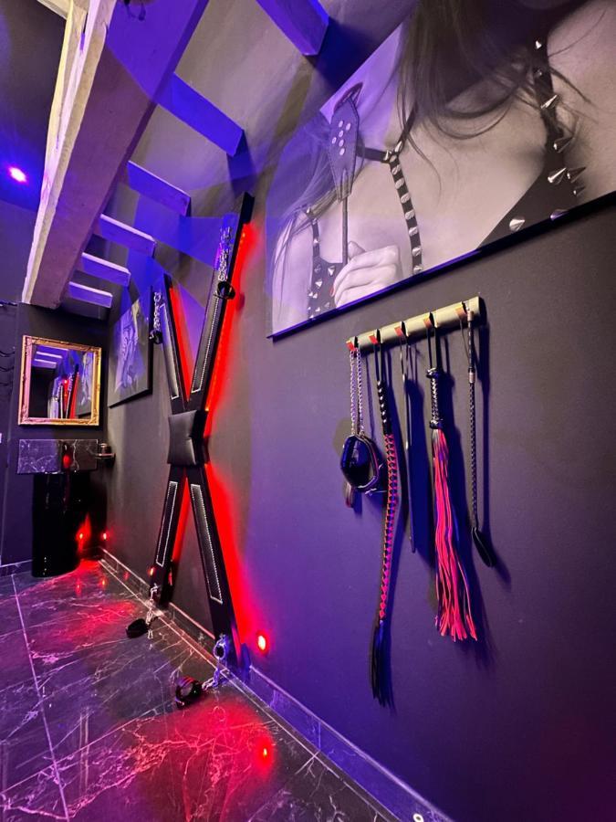 Loveroom De Luxe - Theme 50 Nuances De Grey Maison Privative Spa Insolite Douchy-les-Mines Exterior photo