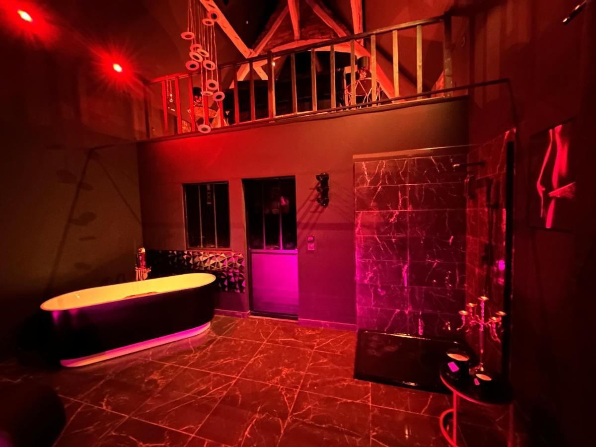 Loveroom De Luxe - Theme 50 Nuances De Grey Maison Privative Spa Insolite Douchy-les-Mines Exterior photo